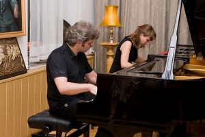 Course closing concert at the Music and Literature Club.Joanna Wicherek and Rafal Nicze (Piano duet). Fot. Andrzej Solnica